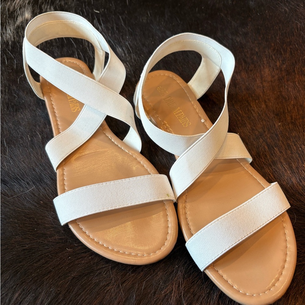 Dream Pairs White and Tan Sandals with Straps